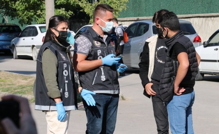 Bolu'da okulların önünde narkotik uygulaması yapıldı