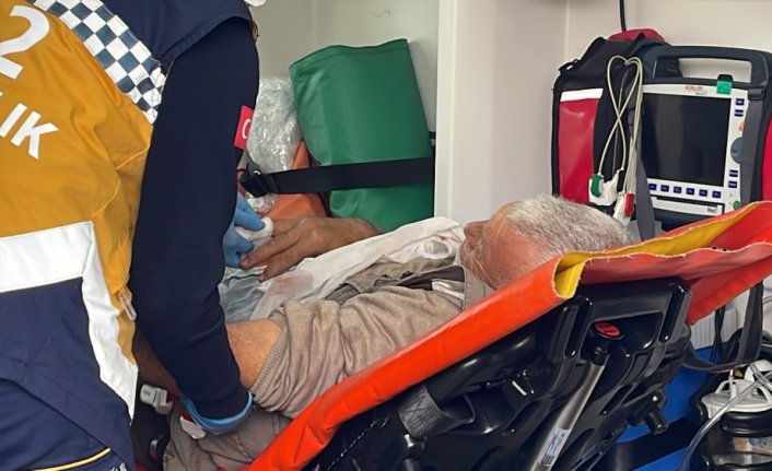 Bolu'da parmak ucu kopan inşaat işçisi hastaneye kaldırıldı