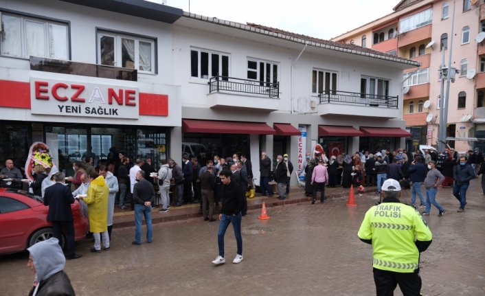 Bozkurt'ta selden zarar gören eczaneler yeniden hizmete girdi