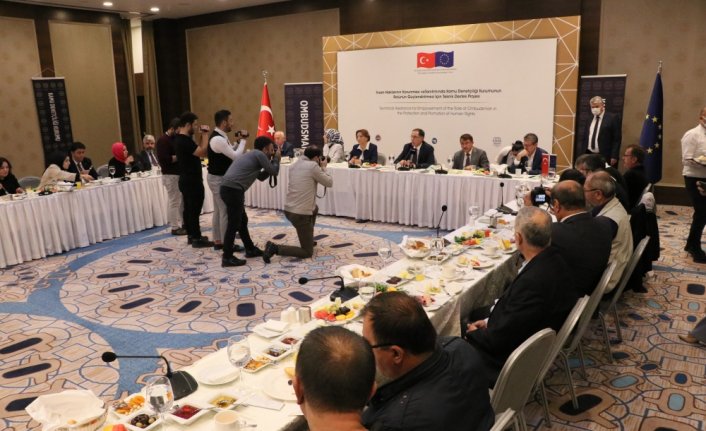 Kamu Başdenetçisi Şeref Malkoç Samsun'da gazetecilerle bir araya geldi: