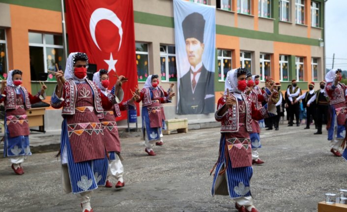 Kastamonu Valisi Çakır, İlköğretim Haftası etkinliklerinde konuştu:
