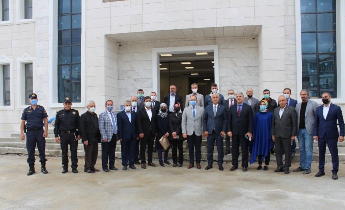 Kastamonu Valisi Çakır, Tosya ilçesinde ziyaretlerde bulundu