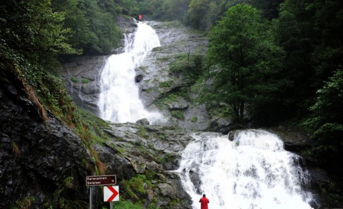 Samsun'da 92 metrelik Karacaören Şelalesi cam seyir terasından izlenecek