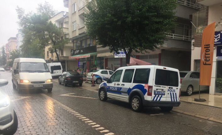 Samsun'da üçüncü kattaki balkondan düşen kişi ağır yaralandı