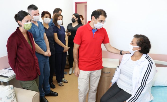 Zonguldak'ta kulak kemiğinde tümör bulunan hemşire 3 saatlik operasyonla sağlığına kavuştu