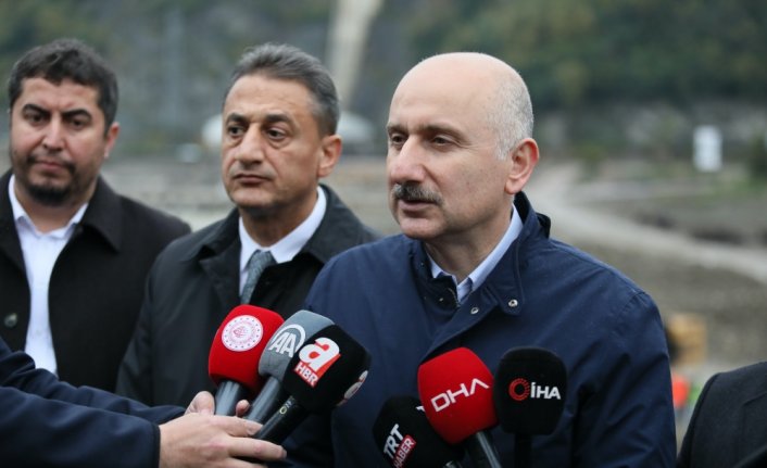 Bakan Karaismailoğlu, Sinop'ta sel bölgesinde incelemelerde bulundu: