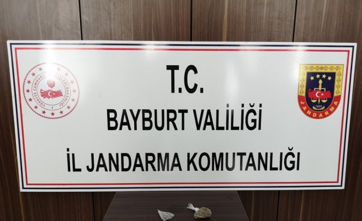 Bayburt'ta uyuşturucu operasyonunda 3 şüpheli yakalandı