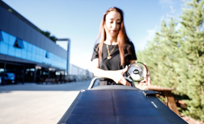 Bebek arabaları minyatür güneş paneliyle elektrik üretecek