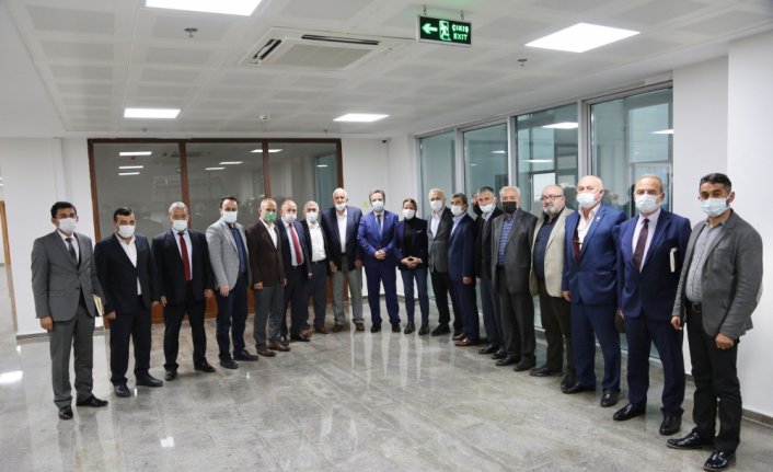 Giresun Valisi Ünlü, muhtarlarla bir araya geldi