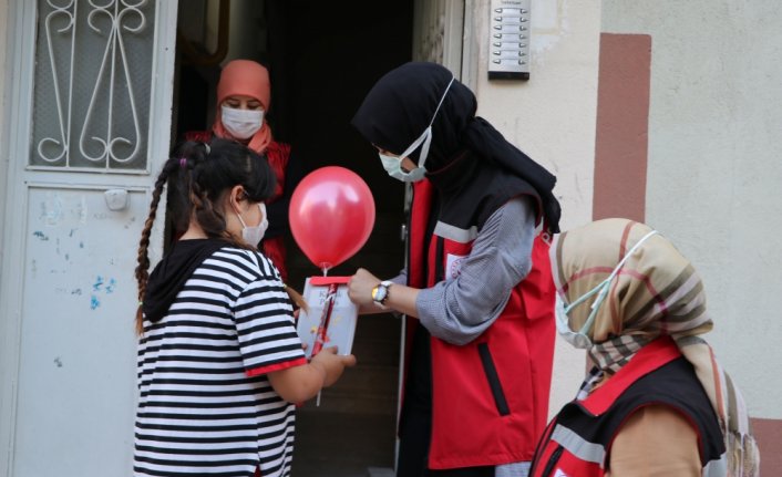 Havza Sosyal Hizmet Merkezi Müdürlüğünden kız çocuklarına hediye