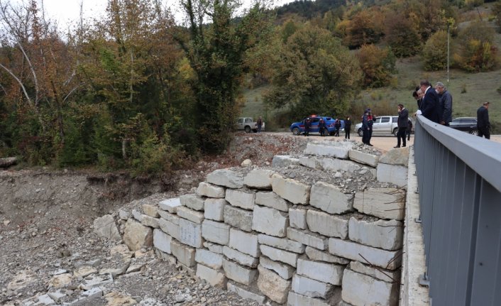 Karabük'te kuvvetli sağanak nedeniyle yıkılan köprü ulaşıma açıldı