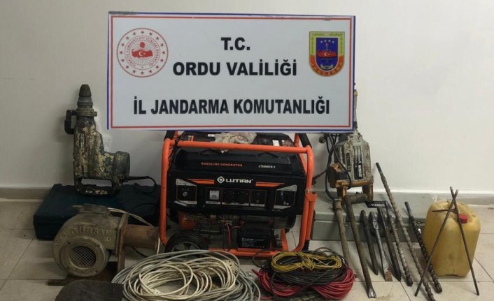 Ordu'da kaçak kazı yapan 3 kişi suçüstü yakalandı