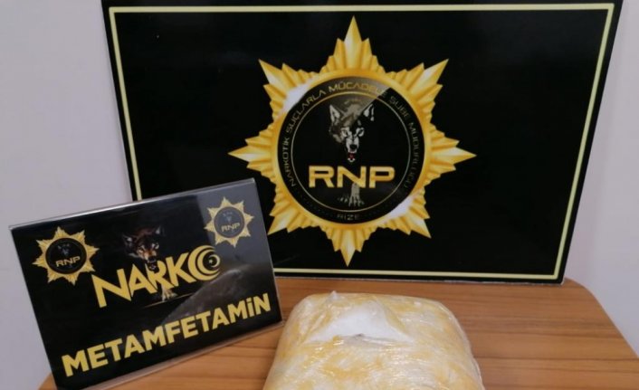 Rize'de şüphe üzerine durdurulan araçta uyuşturucu ele geçirildi