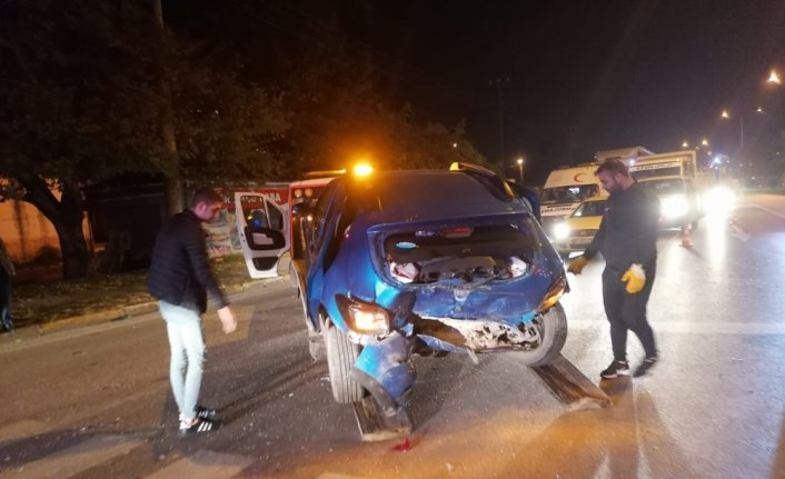 Samsun'da iki otomobilin çarpıştığı kazada 6 kişi yaralandı