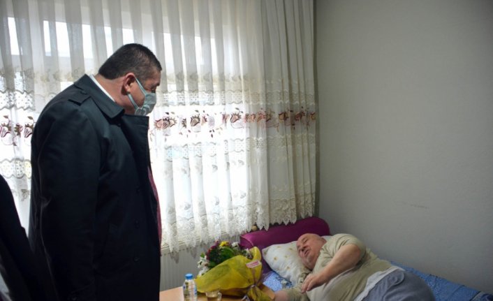 Alaplı Belediye Başkanı Tekin'den öğretmenlerine ziyaret