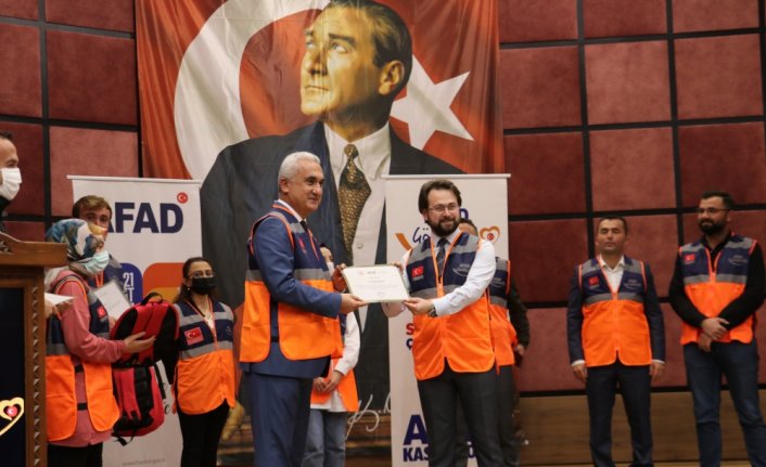 Bozkurt'taki sel felaketinde görev alan AFAD gönüllülerine teşekkür belgesi verildi