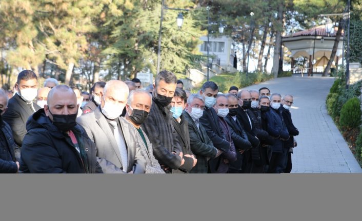 Çorum'da  şair, yazar ve fikir insanı Sezai Karakoç için gıyabi cenaze namazı kılındı