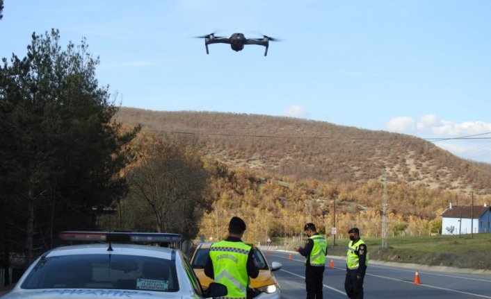 Kavak'ta drone ile trafik denetiminde 8 sürücüye ceza kesildi