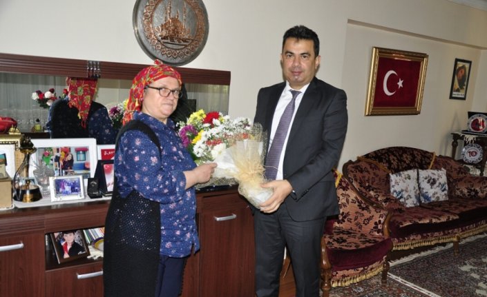 Meslektaşlarından şehit Aybüke öğretmenin ailesine ziyaret