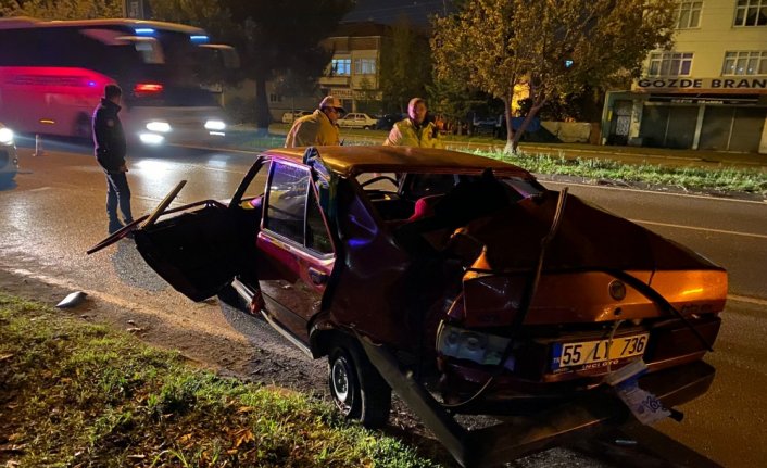 Samsun'da otomobil ile hafif ticari aracın çarpıştığı kazada 1 kişi öldü, 1 kişi yaralandı