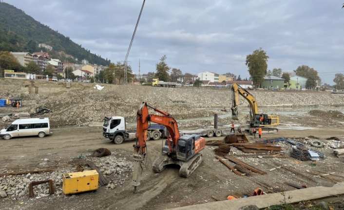 Sel felaketi yaşanan Ayancık'ta yaralar hızla sarılmaya devam ediyor