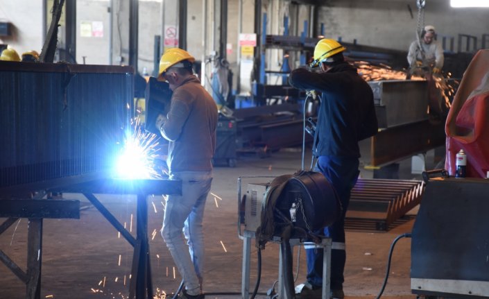 Türk mimarisinin izlerini taşıyan çelik minareler dünyada yükseliyor