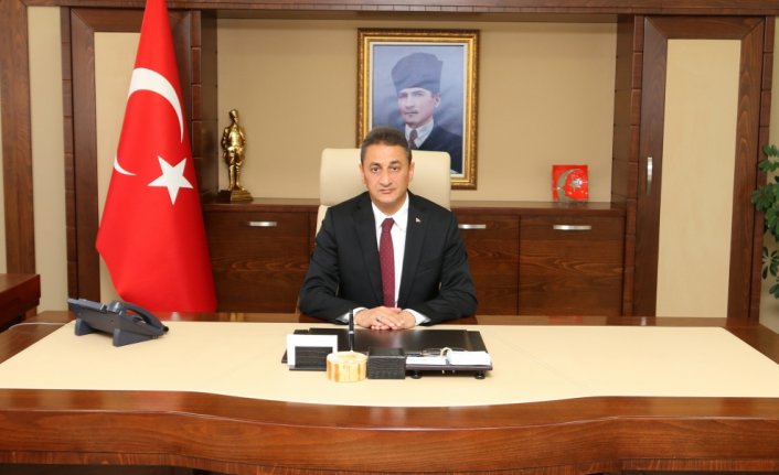 Vali Karaömeroğlu'ndan 10 Kasım mesajı