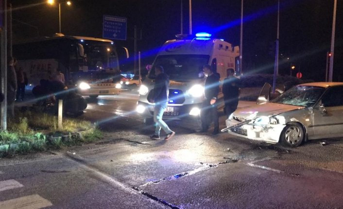 Zonguldak'ta otomobil ile motosiklet çarpıştığı kazada 2 kişi yaralandı