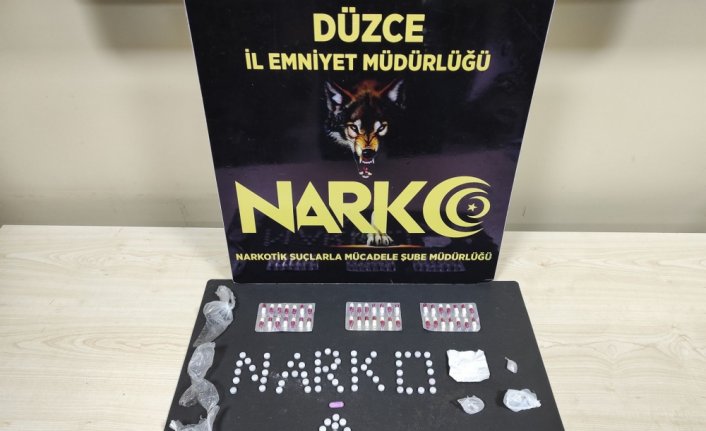 Düzce'de uyuşturucu ticareti yaptığı iddiasıyla yakalanan zanlı tutuklandı