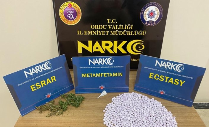 Ordu'da aracında uyuşturucu hap bulunan zanlı tutuklandı