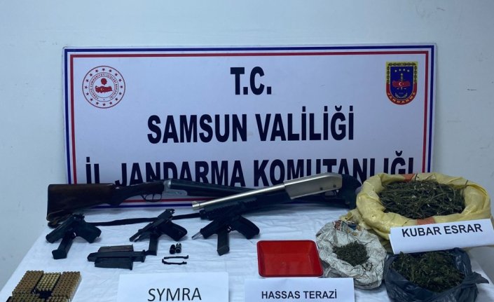 Samsun'da evinde uyuşturucu ve ruhsatsız silah ele geçirilen zanlı tutuklandı