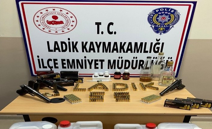 Samsun'da sahte içki üreten şüpheli yakalandı