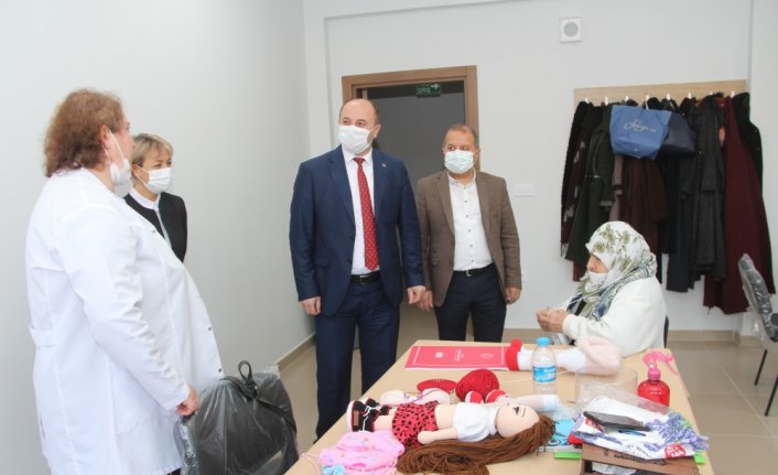 Taşova Milli Eğitim Müdürü Tümer, HEM kurslarını ziyaret etti