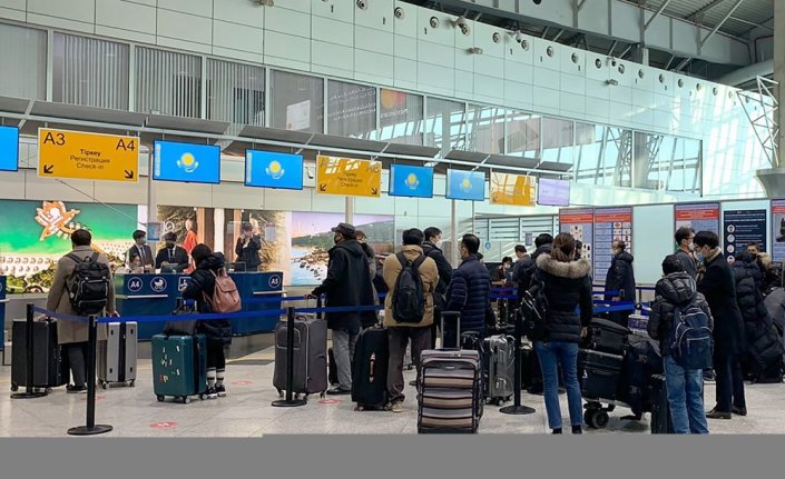 Almatı Havalimanı bu sabah uçuşlara açıldı