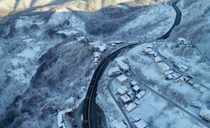 Bolu Dağı'nda kar manzarası drone ile görüntülendi