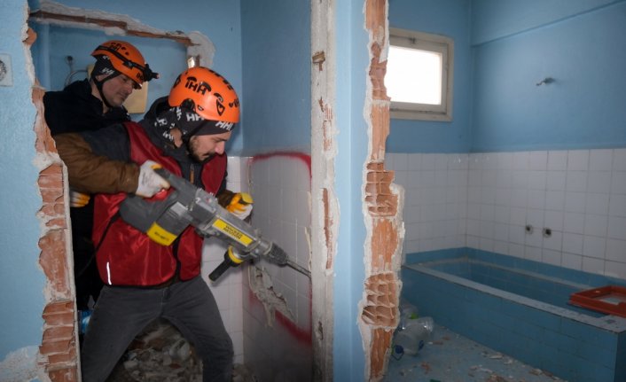 İHH'dan sel felaketinin yaşandığı Bozkurt ilçesinde kentsel arama tatbikatı