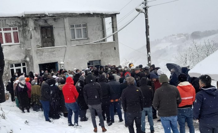 Ordu'da trafik kazasında hayatını kaybeden gencin cenazesi toprağa verildi
