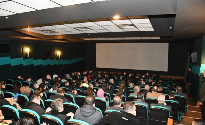 Vali Gürel, öğrencilerle 