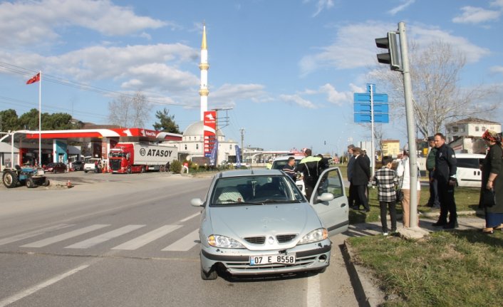 Çarşamba'da otomobilin çarptığı yaşlı adam yaralandı