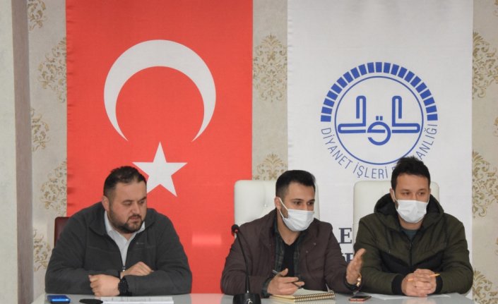 Espiye'de Çoruh EDAŞ yetkilileri muhtarlarla bir araya geldi