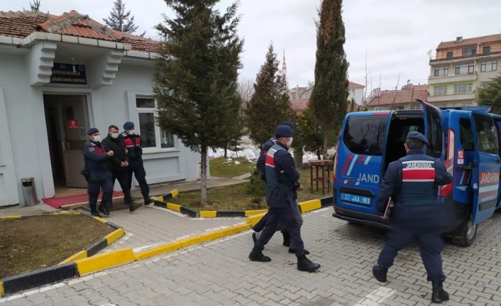 Kastamonu'da kablo hırsızlığı operasyonunda yakalanan iki zanlı tutuklandı