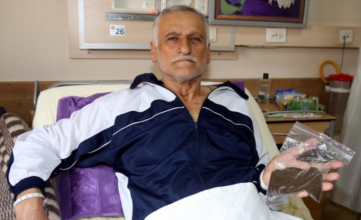 Tokat'ta bir hastanın safra kesesinden 14 bin 387 adet taş çıkartıldı