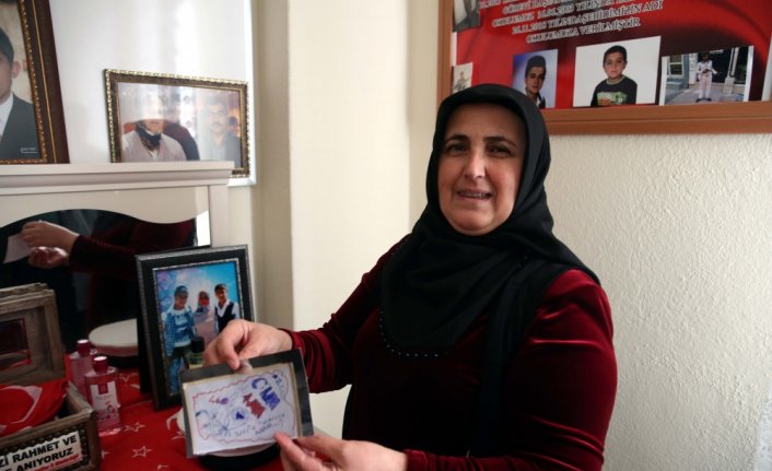 Aileleri teselliyi şehitlerden geriye kalanlarda buluyor