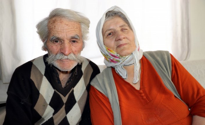Amasyalı çift yalnız kaldıkları mezrada 55 yıldır yaşamlarını sürdürüyor
