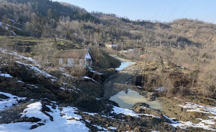 Bartın'da heyelanda zarar gören alanlarda çalışmalar sürüyor