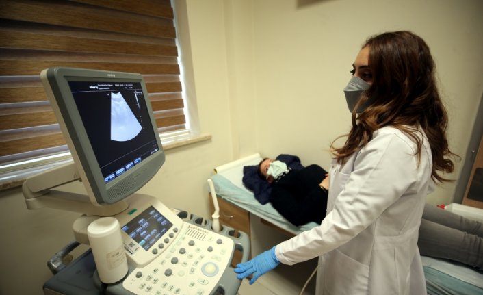 Doktor çift, işi ve hayatı birlikte göğüslüyor