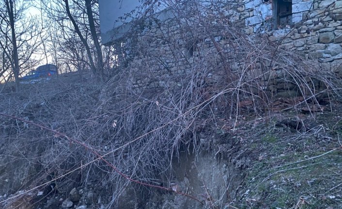 Karabük'te heyelan nedeniyle bir ev hasar gördü