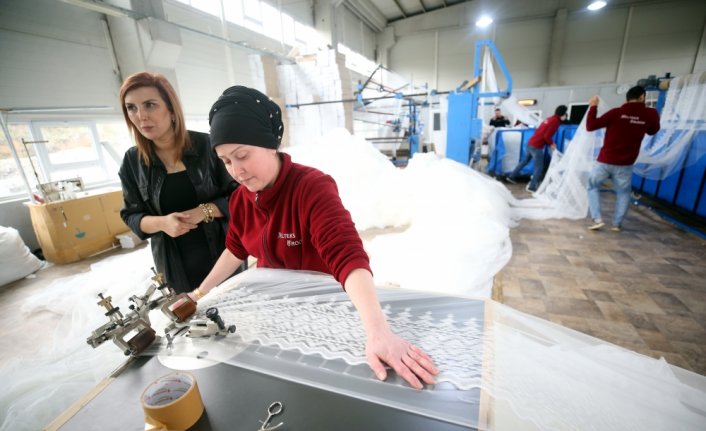 KOSGEB desteğiyle tekstil fabrikası kuran kadın girişimci ihracata hazırlanıyor