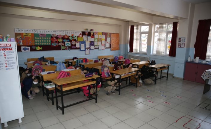 Okullarda deprem tatbikatı yapıldı
