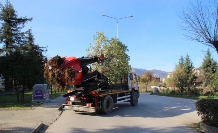 Ordulu ustalar tarafından ağaç sökme ve dikme makinesi üretildi